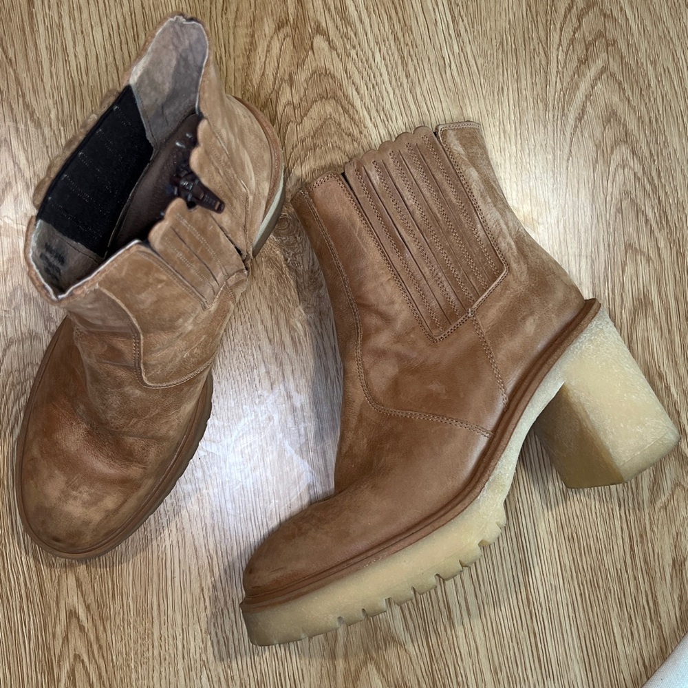 Free People James Chelsea Boots camel size 40/9